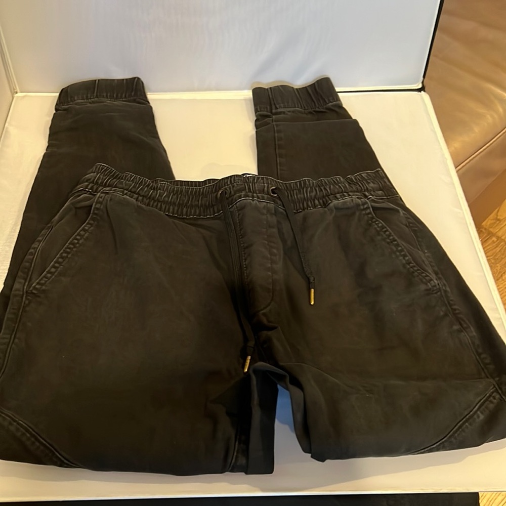 Hollister men’s black skinny joggers XLarge & large Used